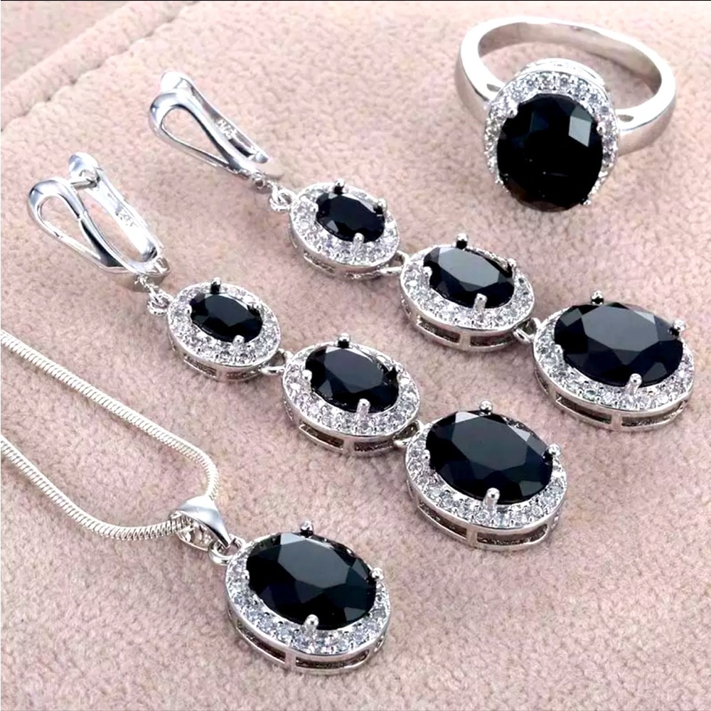 *NEW* | .925 Silver black sapphire set